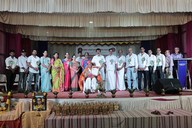 ಆರ್ಯ ಯಾನೆ ಮರಾಠ ಸಮಾಜ ಸಂಘದಿಂದ ವಿದ್ಯಾರ್ಥಿವೇತನ ವಿತರಣೆ ಆರ್ಯ ಯಾನೆ ಮರಾಠ ಸಮಾಜ ಸಂಘದಿಂದ ವಿದ್ಯಾರ್ಥಿವೇತನ ವಿತರಣೆ